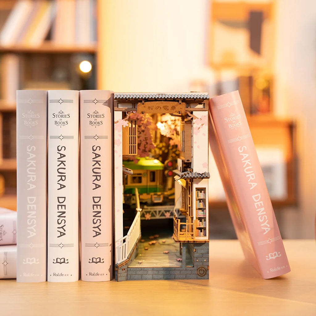 Sakura Book Nook Kit
